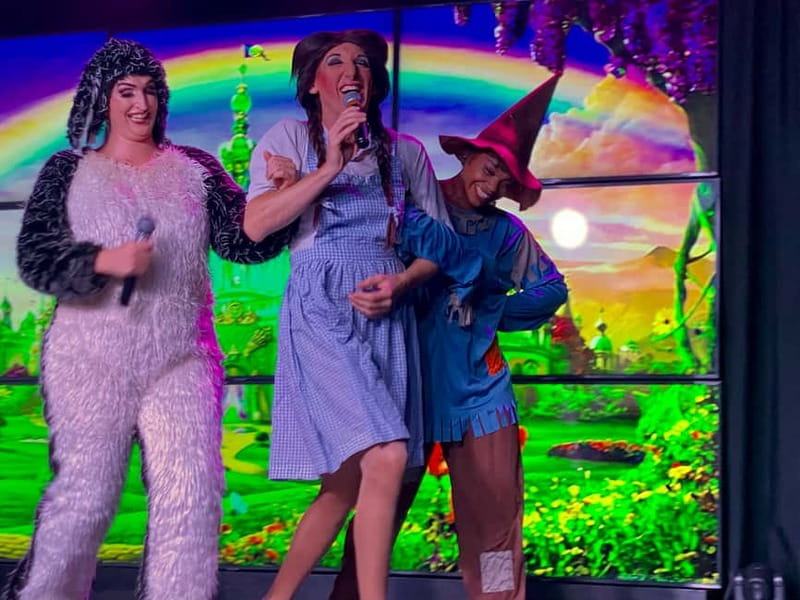 Tenerife: MHT Comedy Drag Dinner Show - Dinner Timing and Table Service: How the Meal Works With the Show