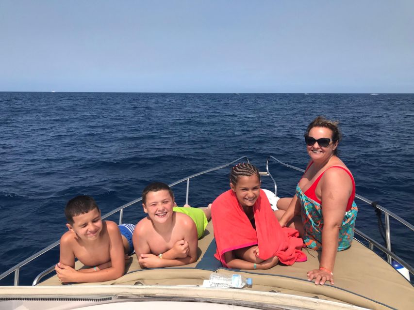 Tenerife: Private Boat Charter with Tapas & Drinks - Tapas and unlimited premium brand drinks: how to get full value
