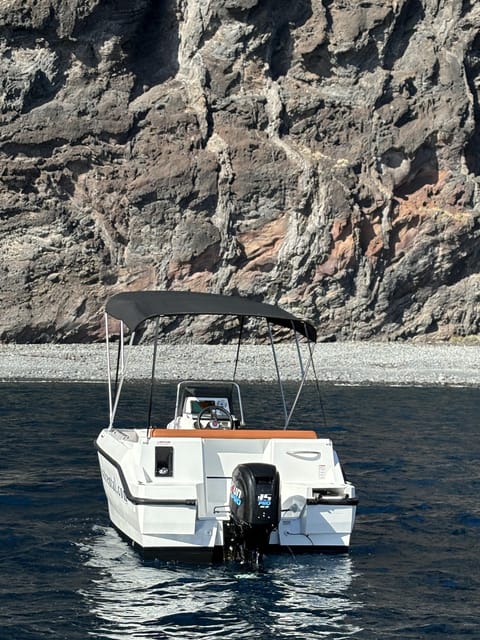 Tenerife: rent a boat without license - Sailing by yourself: the comfort level that makes or breaks it