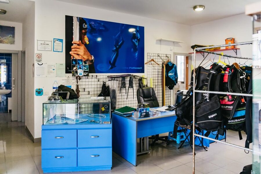 Tenerife: Scuba Diving Experience with Instructor and Gear - Gear Included, but Here’s What You Should Consider
