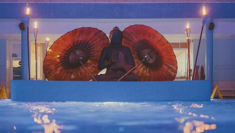 Tenerife : Spa night at Aqua Club Termal - Entering at Night: Candlelight Sets the Pace