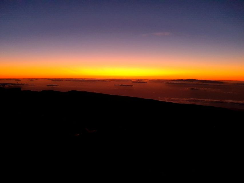 Tenerife: Teide Peak Hiking 3715m - Gear that’s actually useful: poles, headlamp, and the cold-weather kit