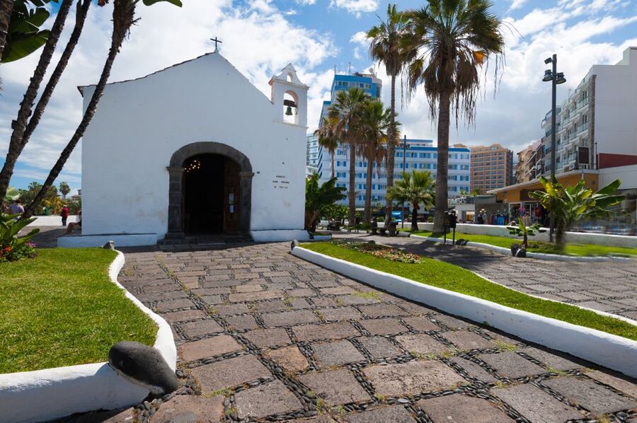 Tenerife: Trip to Puerto de la Cruz - Playa Jardín and the black-sand contrast