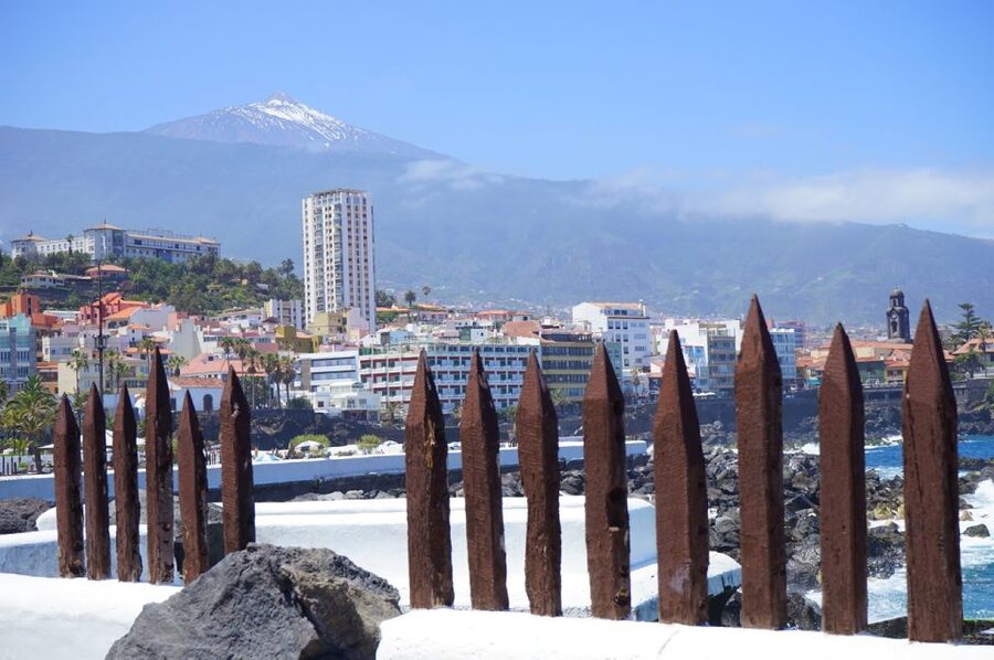 Tenerife: Trip to Puerto de la Cruz - Lagos Martiánez: seawater pools and Manrique’s Tenerife imprint