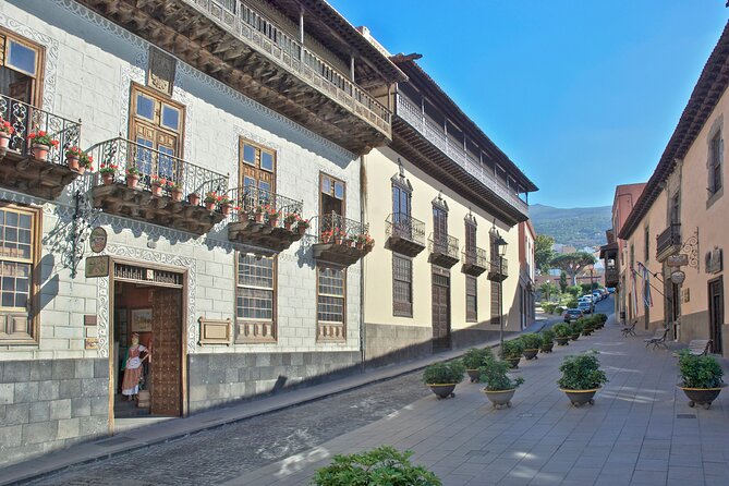 Twin Ticket Casa de los Balcones + Molino de gofio del Hoyo - Casa de los Balcones: a 17th-century house built for display