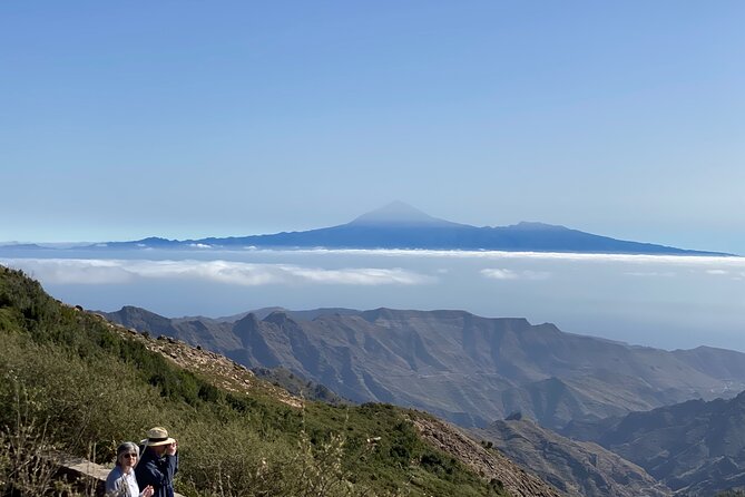 VIP tour of La Gomera from Tenerife - Punta del Belete and the ravines: Manrique art and lava layers