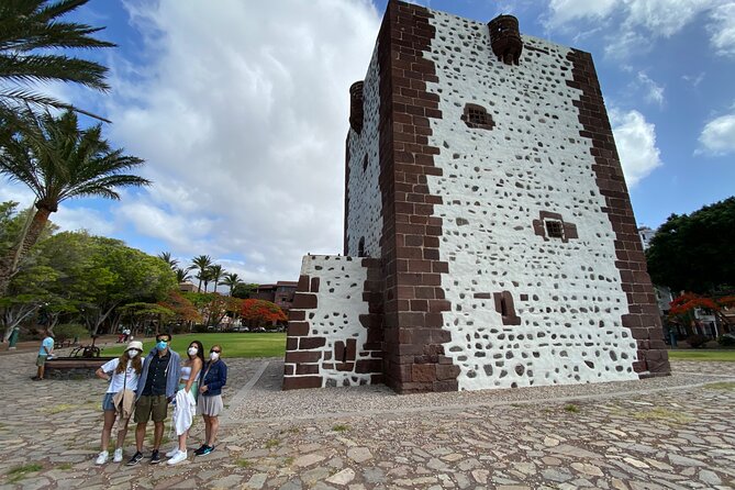 VIP tour of La Gomera from Tenerife - Back to San Sebastián: old town time and the tower of the count