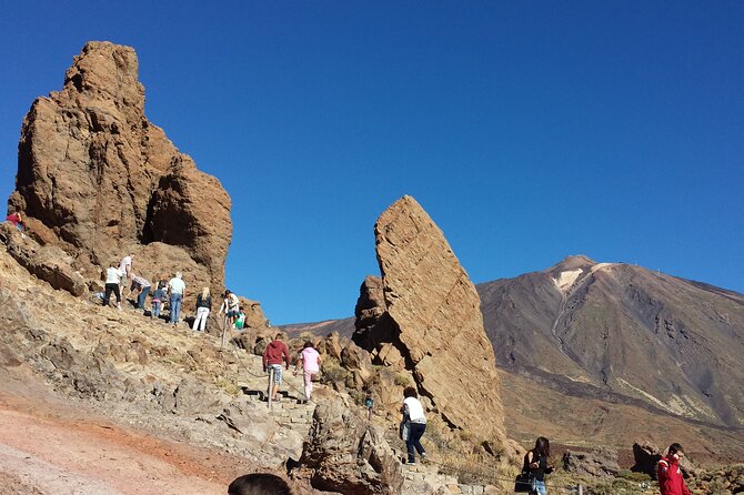 Volcano Teide National Park Guided Tour from Puerto de la Cruz - Tenerife North - Getting there with pickup: what “guided” really changes