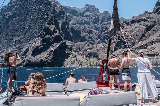 Western Tenerife Cruise with Lunch and Open Bar - 3 hours vs 4.5 hours: snacks, lunch, and open bar reality